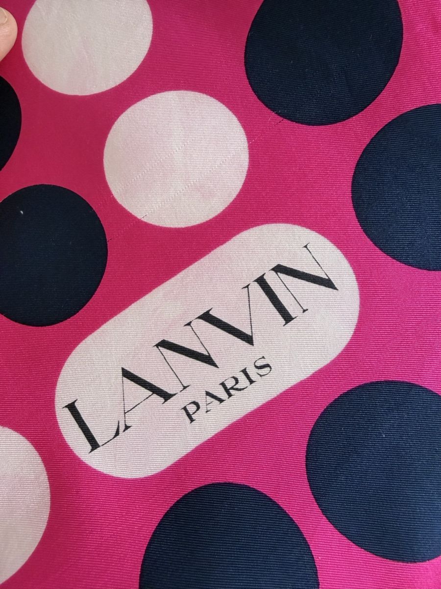 Lanvin Foulard & Sciarpe: Foulard en soie de Lanvin – Usato da Cressier FR venduto da Kvito4ka 1
