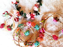 4 Haar Blumenkranz / 4 couronnes de fleurs pour cheveux