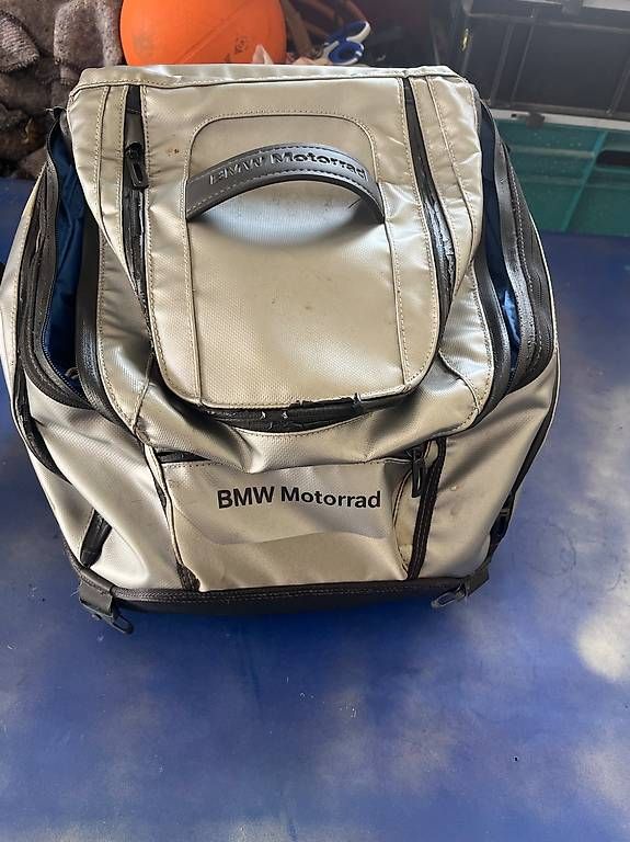 Taschen: Motorradhecktasche – Gebraucht aus Dürrenäsch von PRTrade