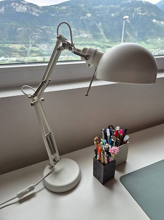 Ikea Lampade: Lampe de bureau – Usato da Corin-de-la-Crête venduto da Ejoeli 4