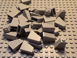 Lego 19x Schrägstein 2x1x2 (60481) hellgrau