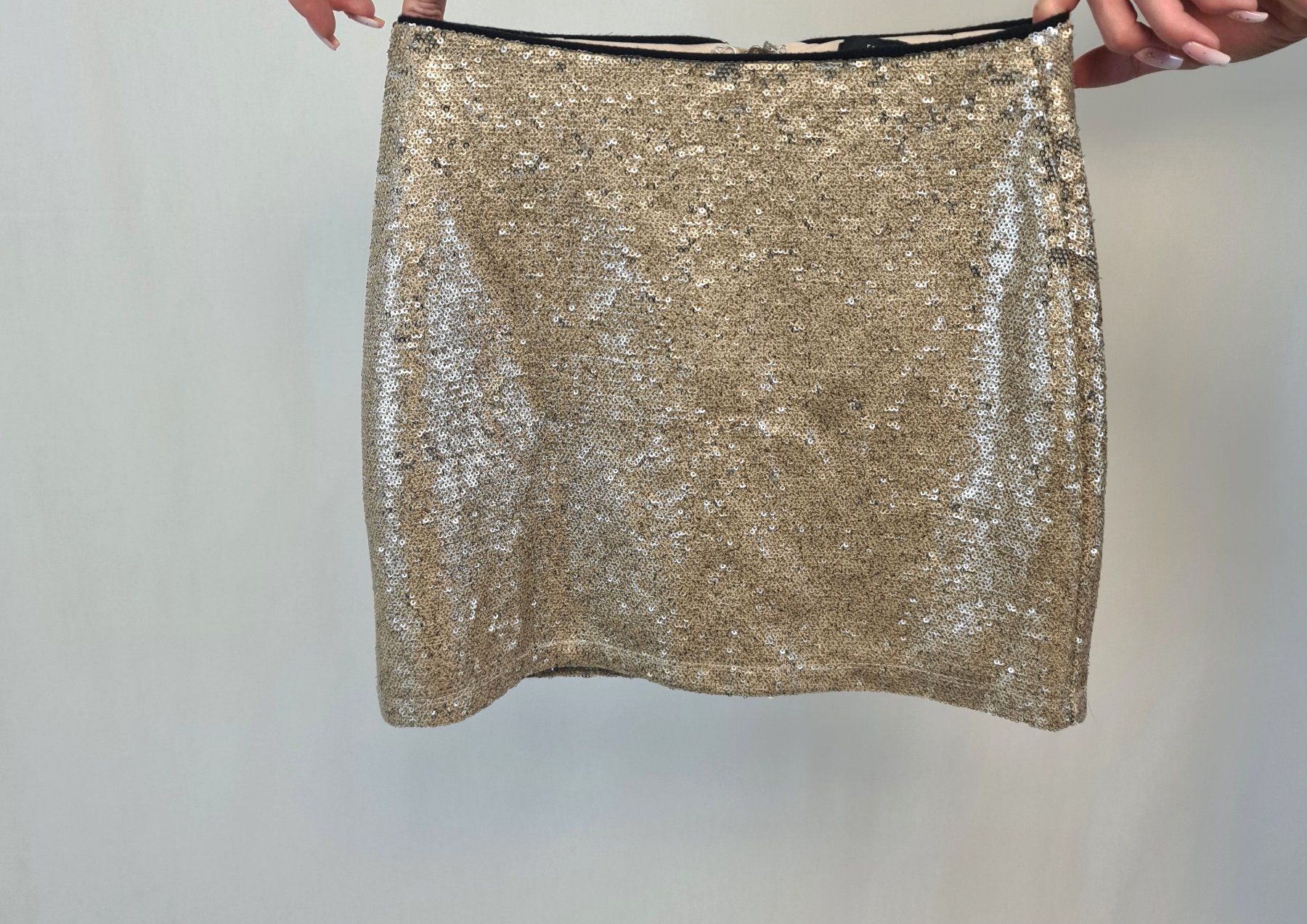 Röcke: Mini-jupe doré - Taille XS-S – Gebraucht aus Couvet von Nawra_26 3