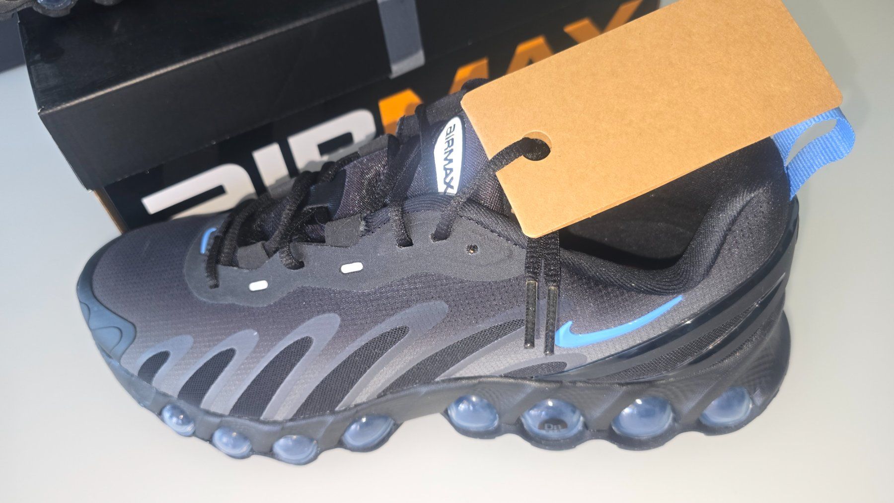 Nike Scarpe da uomo: Nike air Dn 45 neuve – Usato da Estavayer-Le-Lac venduto da zazadavidson 4