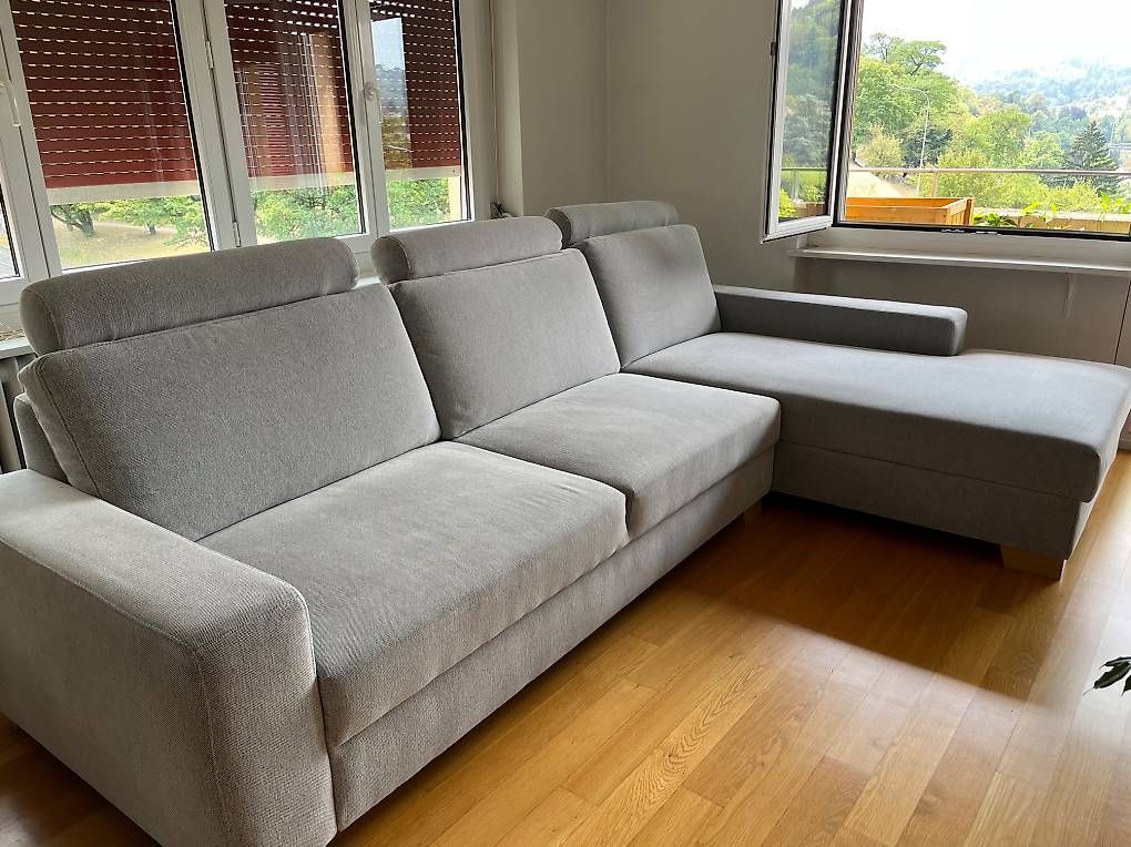 Sofas: Ikea Sofa (Light Grey) – D'occasion à Baden par cri_fcx8