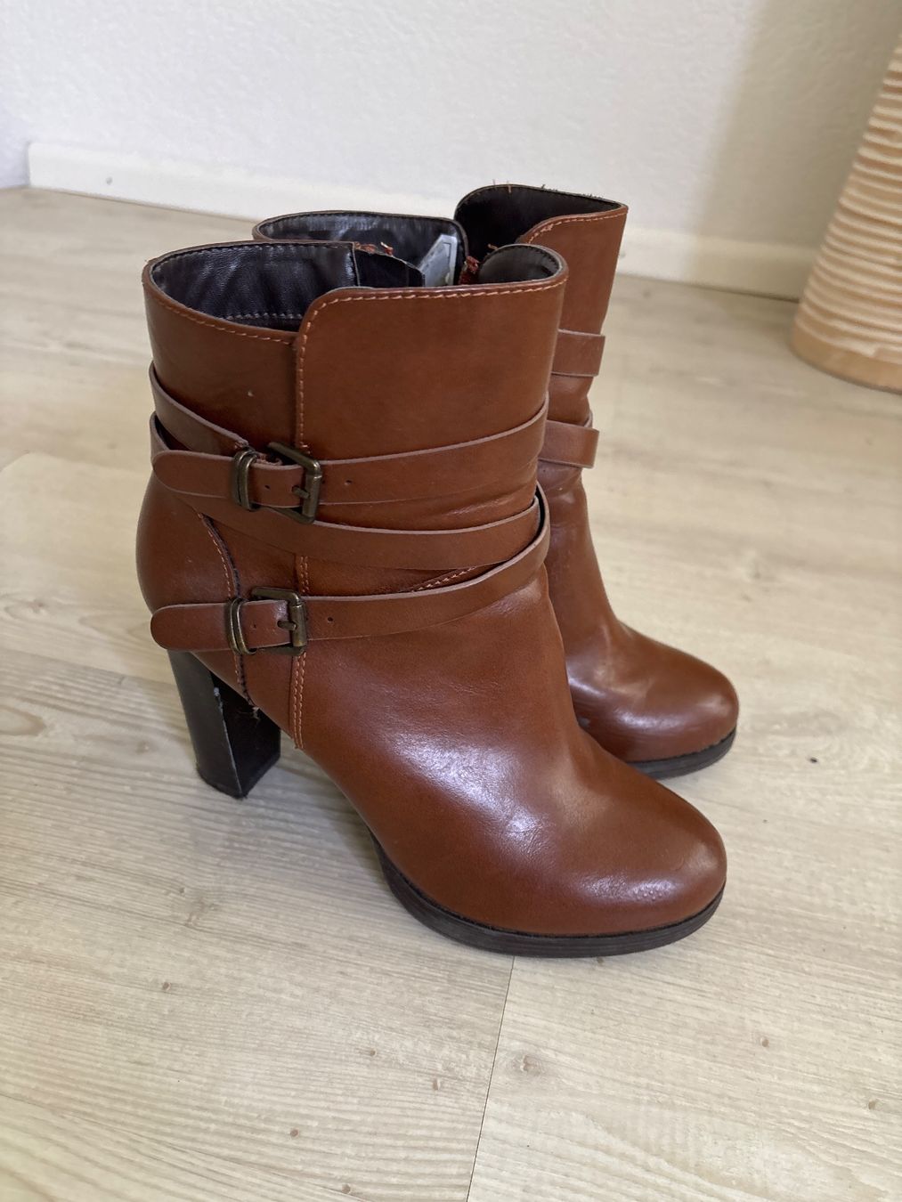 Cube Scarpe da donna: Stiefeletten Cube – Usato da therwil venduto da ayumi991
