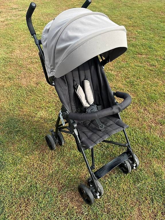 Poussette: Buggy, Kinderwagen, Kinderbuggy mit Sonnenschutz-Tuch – D'occasion à Salmsach par schneetiger1
