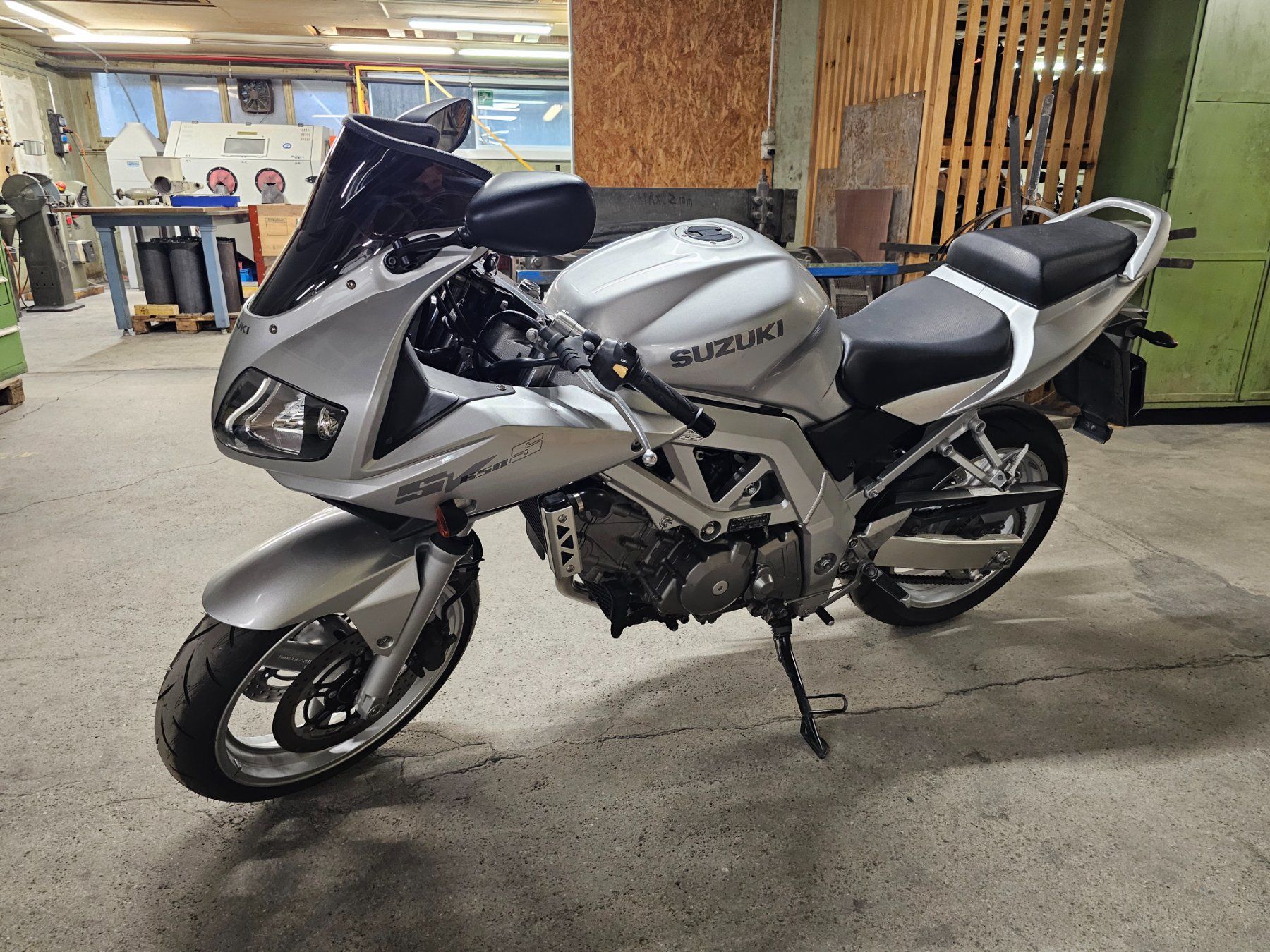Suzuki Strada: Suzuki SV 650 S – Usato da Salvenach venduto da Hayadriver