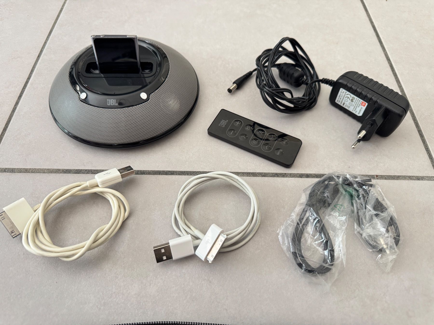 Apple Lettore multimediale portatile: Apple iPod nano (6e génération) + JBL On Stage Micro – Usato da Geneve venduto da iBest