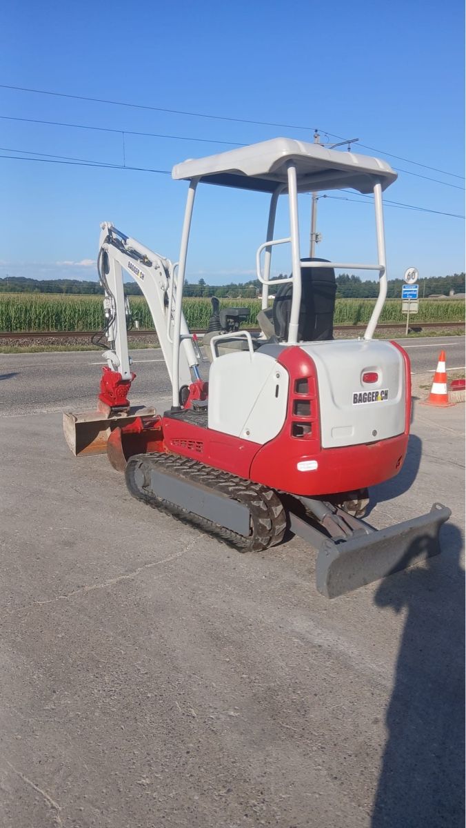 Takeuchi Bagger: Bagger 1,6 Tonnen mit Powertilt – Gebraucht aus Niederbipp von baggerch 5