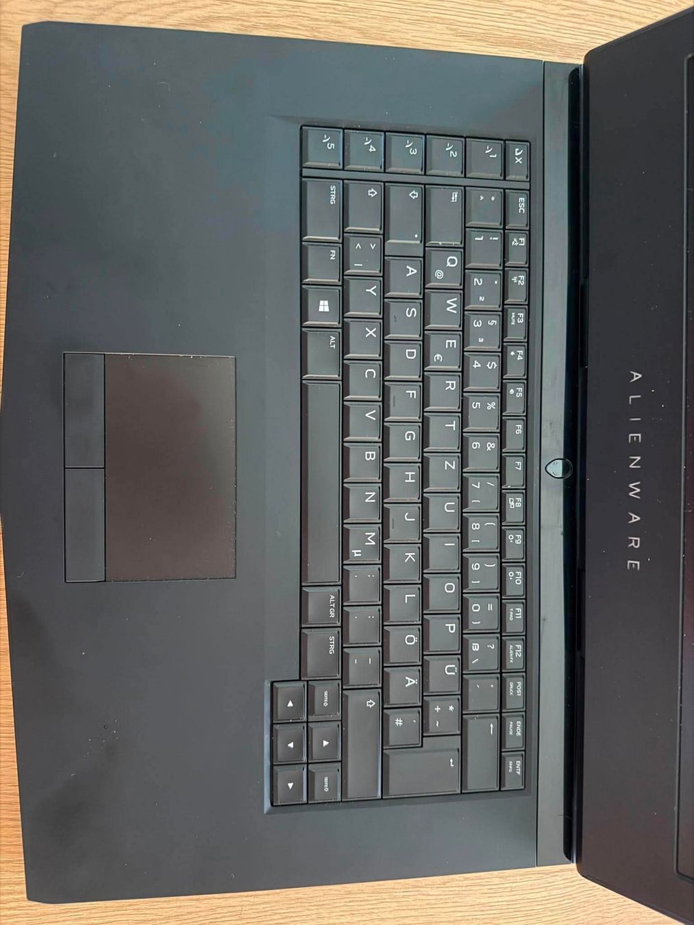 Alienware Notebook: Alienware + original box + chargeur – Usato da St-Martin FR venduto da MaxHsr 4