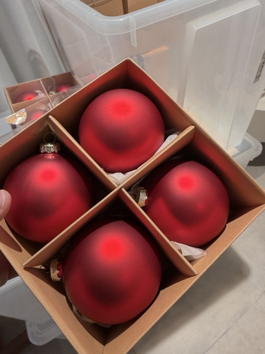 Manor Tutte le decorazioni: 52 bocce rosse di Natale – Usato da Giubiasco venduto da mat_n8k5 2