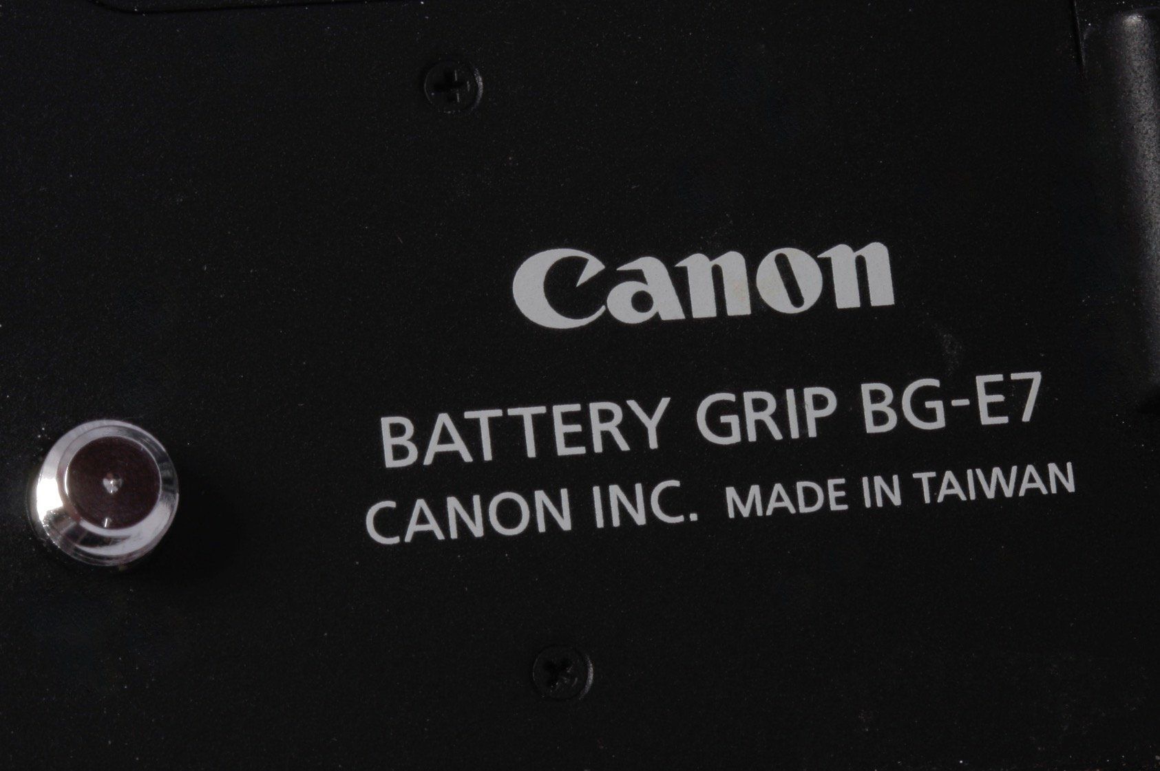 Canon Appareil photo: Canon BG-E7, Grip original Canon pour EOS 7D – D'occasion à Pully par  4