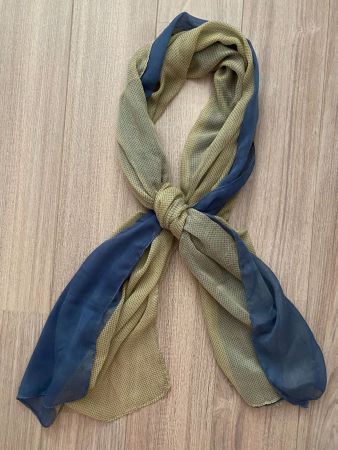 Foulard von ESPRIT beige/blau gepunktet