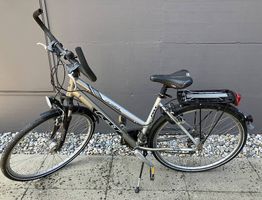 Gepflegtes FELT Columbia Trekking Bike mit Tiefeinstieg