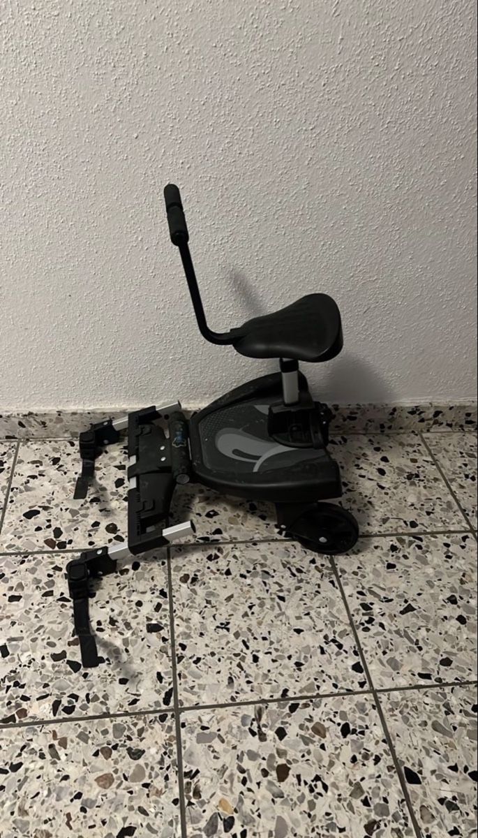 Fillikid Accessori per carrozzine: Buggy Board mit Sitz schwarz – Usato da Arnegg venduto da lala888