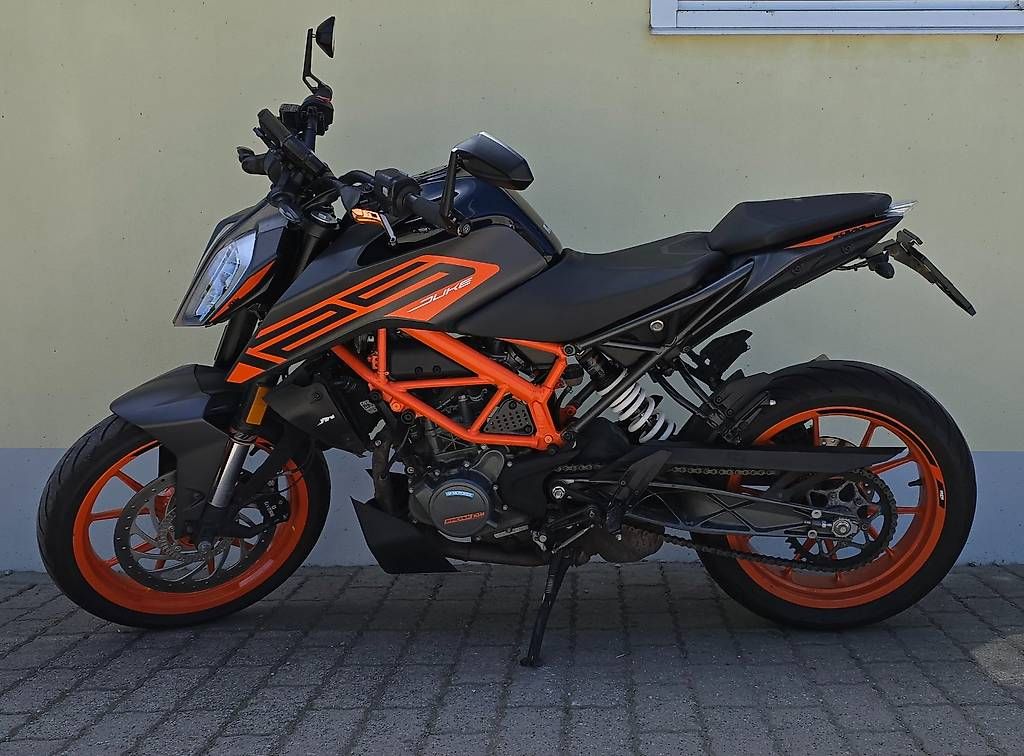 Strada: KTM Duke 125 – Usato da Bouloz venduto da Matteo67