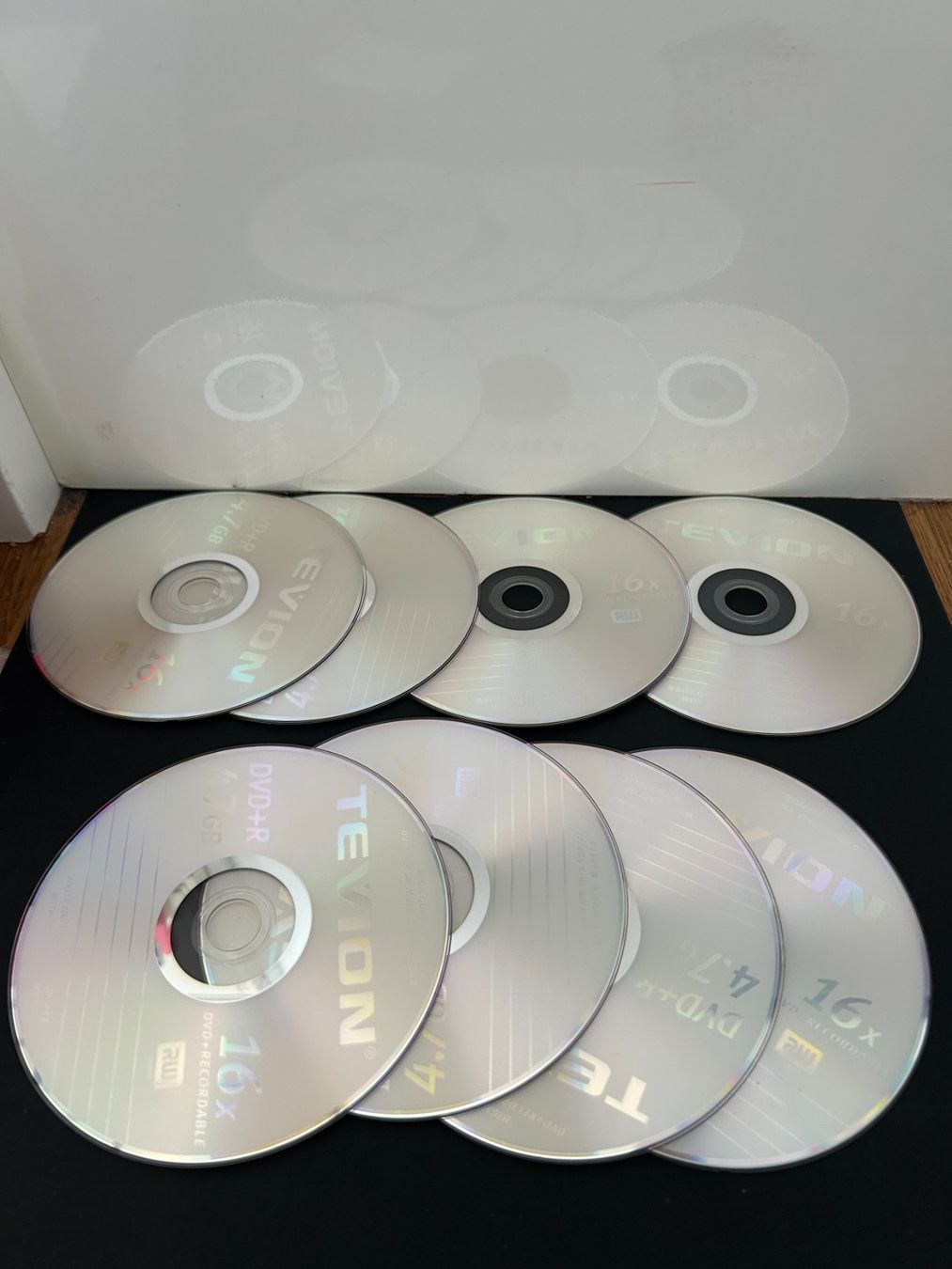 Tutti i DVDs: 8 DVD+R Rohlinge - 8 DVD+R vierges – Nuovo (secondo la descrizione) da Küsnacht ZH venduto da filo_fila8700