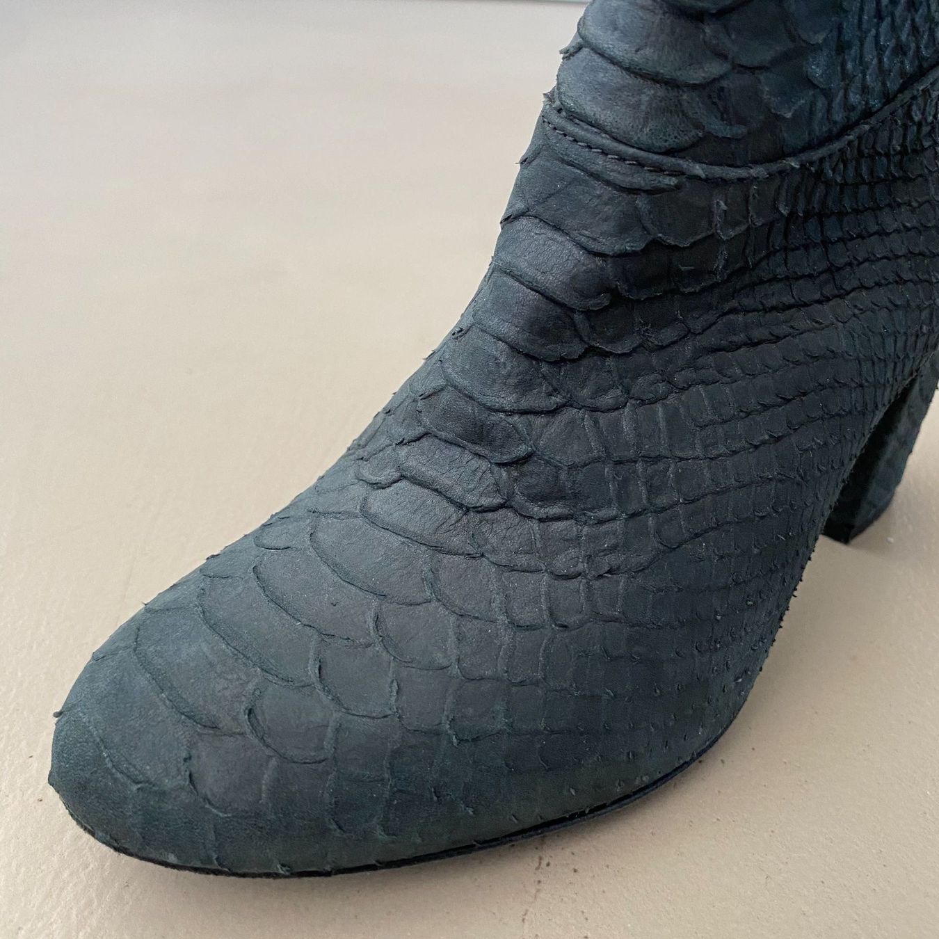 Zadig & Voltaire Scarpe da donna: ZADIG & VOLTAIRE Stiefeletten – Usato da Zürich venduto da ClosetQueen 2