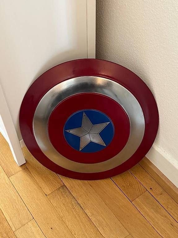 Insegne: Marvel Captain America Schild 1:1 Grösse 60cm – Usato da Basel venduto da kiz_5zvx 1