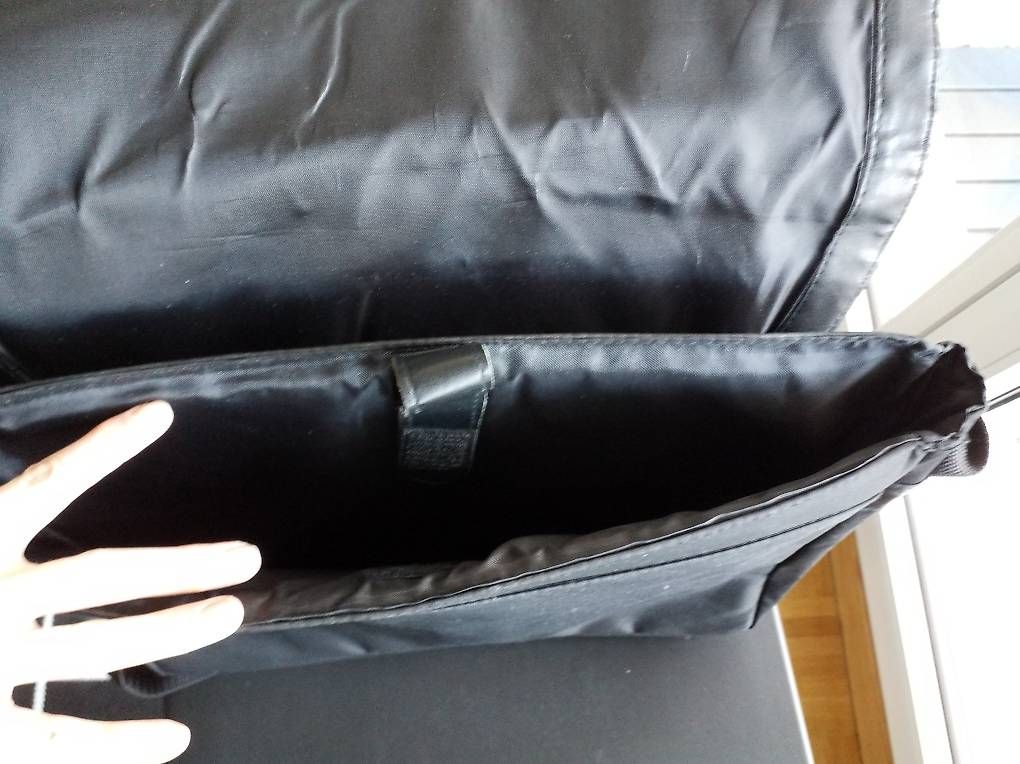 Taschen: Laptop Tasche Leder mit vielen Fächern – Gebraucht aus Bern von Bluepop 2