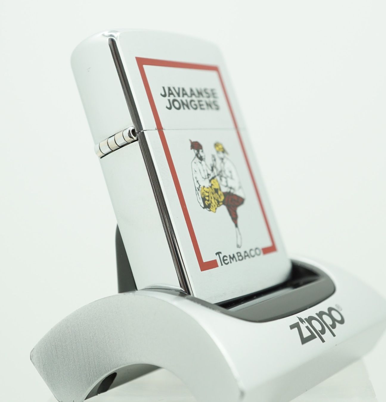 Zippo Feuerzeuge: ZIPPO® JAVAANSE JONGENS-TABAK-TEMBACO-1989 - UNGEZÜNDET – Neu (gemäss Beschreibung) aus Mels von  1
