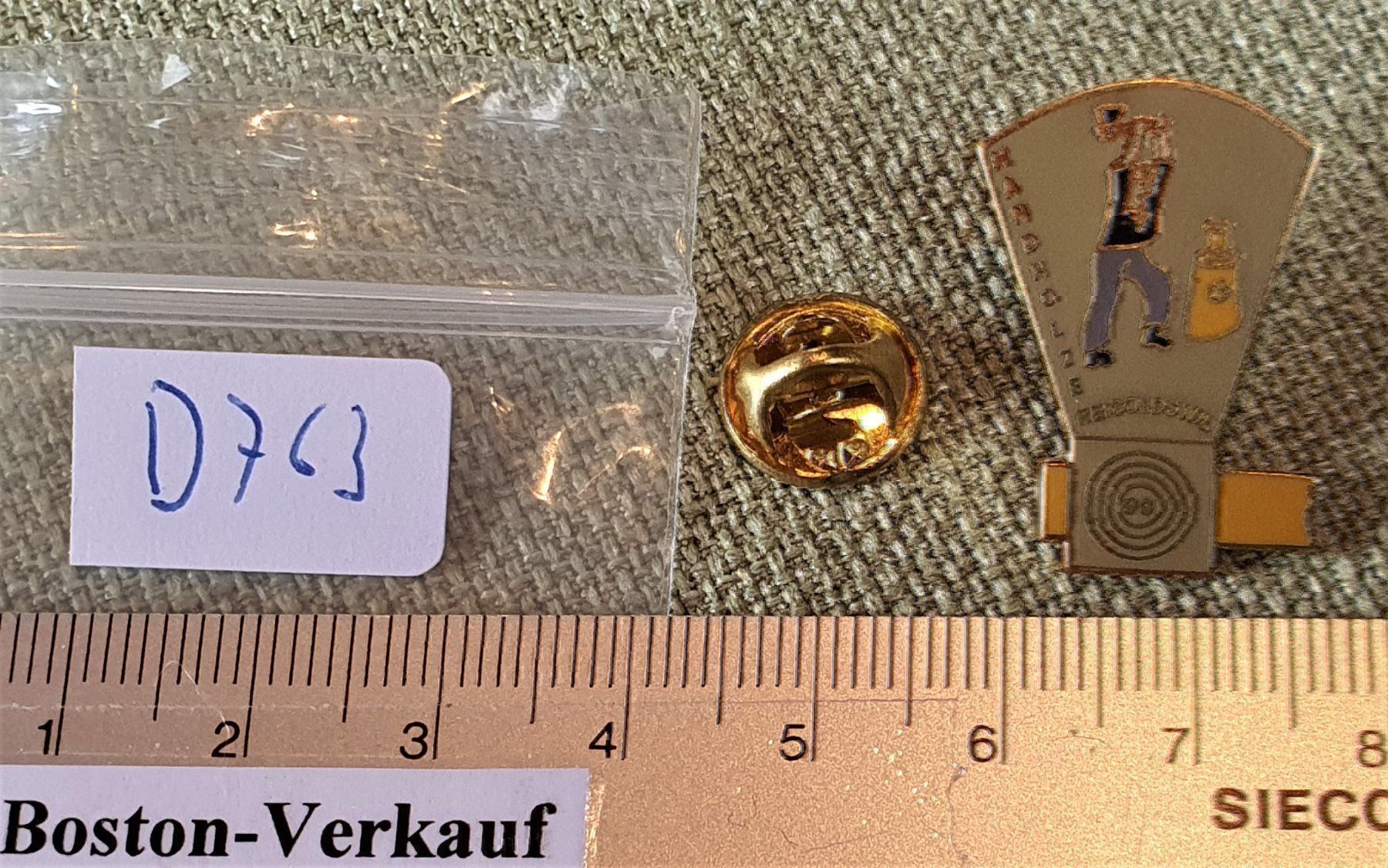Plaketten & Abzeichen: D763 - Pin Handholzer Reigoldswil Suisse – Gebraucht aus Reinach BL von Boston-Verkauf 3