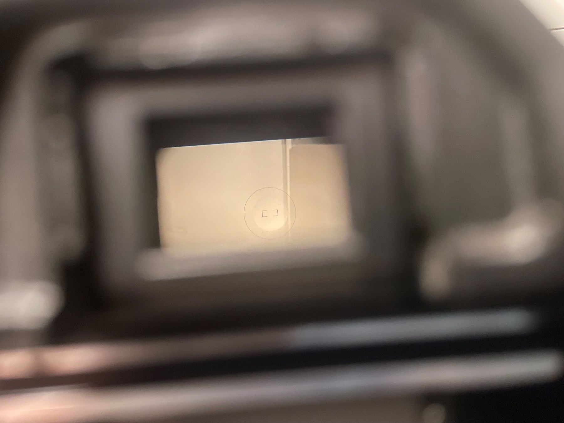 Canon Kamera: Canon EOS 650 Kamera Analog mit EF f3.5-4.5 zoom Objektiv – Gebraucht aus Embrach von xenovolcano 7