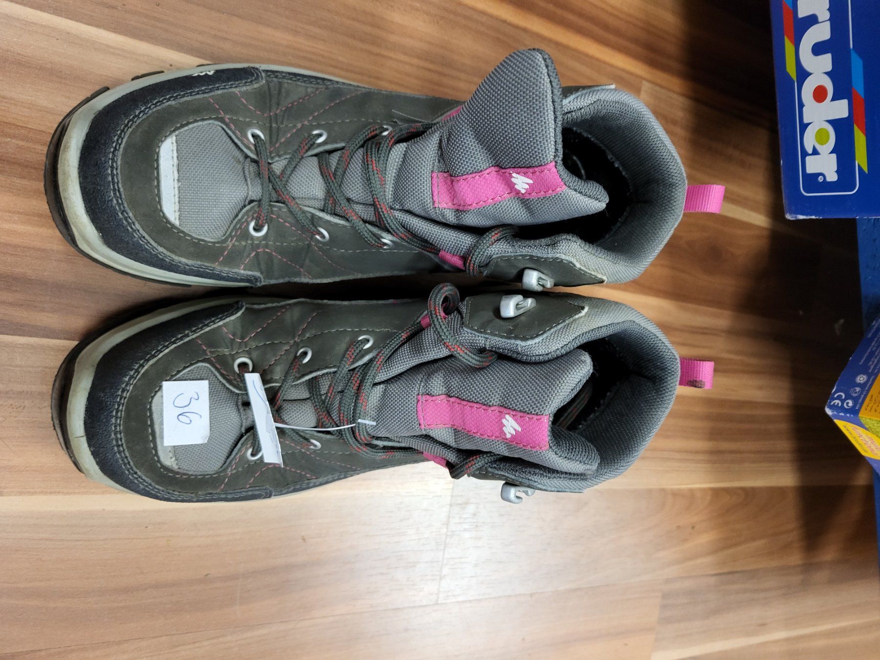 Scarpe per ragazze: Wanderschuh gr 36 von Quechua K41 – Usato da Schwarzenburg venduto da Flamingo07