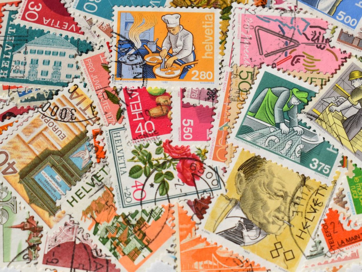 Alle Briefmarken: 300 verschiedene Schweizer Marken      B2409D – Gebraucht aus Bettingen von Gluscht-Oase 4