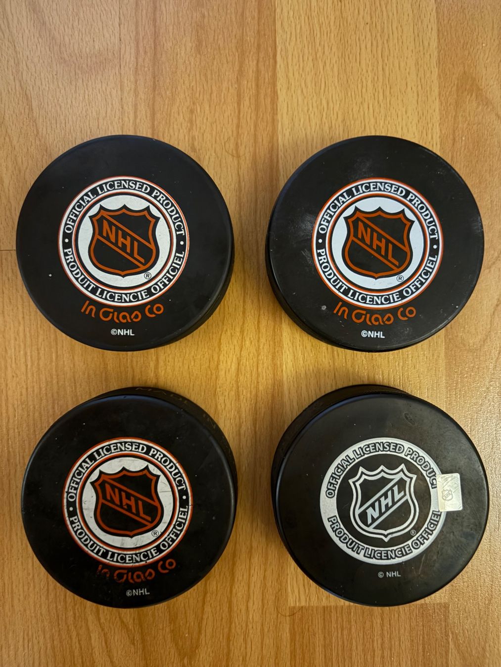 Autografi: 4 pucks hockey NHL – Usato da Bulle venduto da TheBigL 1