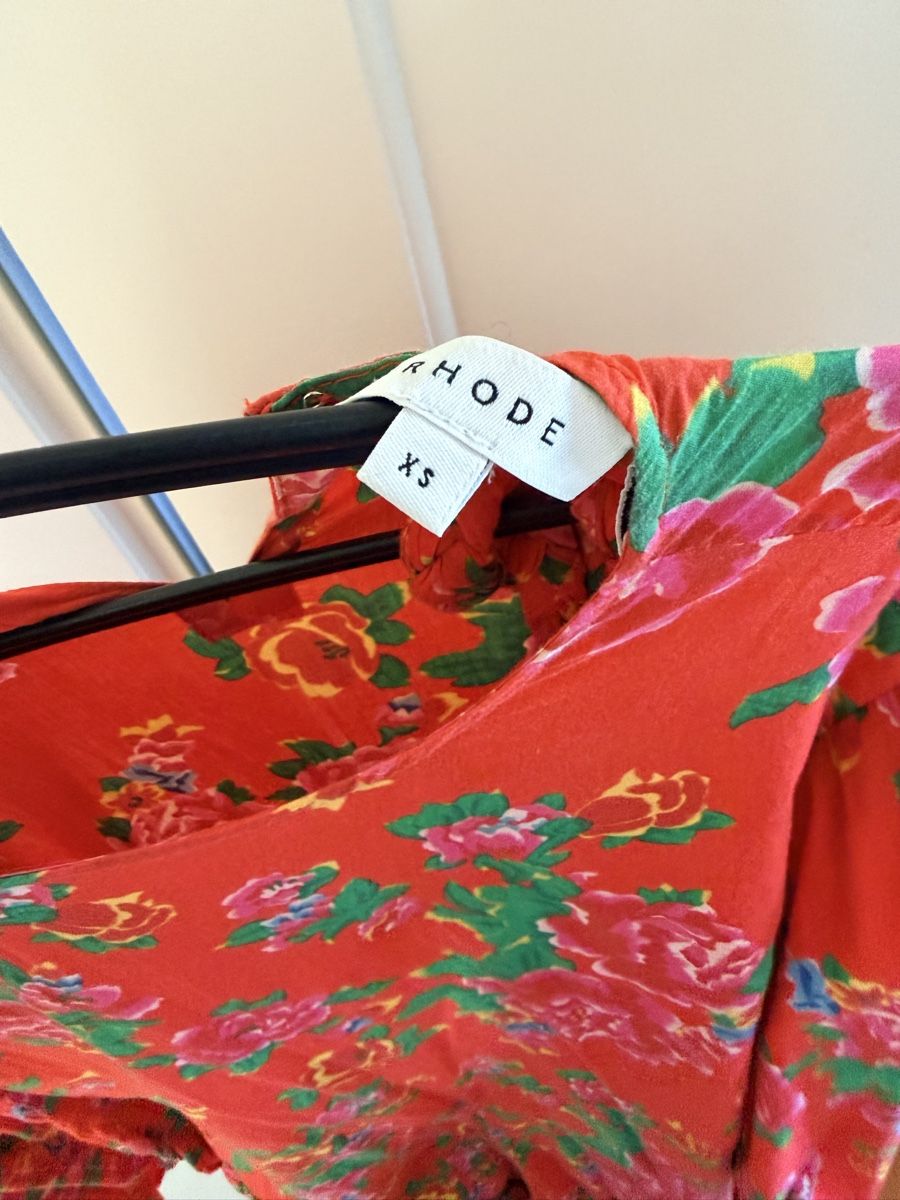 Rhode Kleider: Rhode Dress rot mit Blumenmuster – Gebraucht aus Brugg AG von Elle_1 3