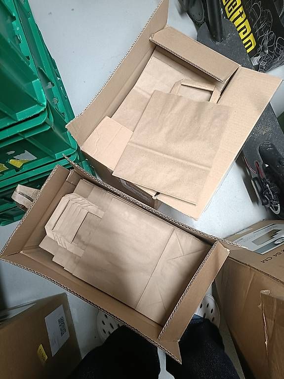 Sacs: Ca.500 Papiertüten – D'occasion à Oberdorf BL par alicia26