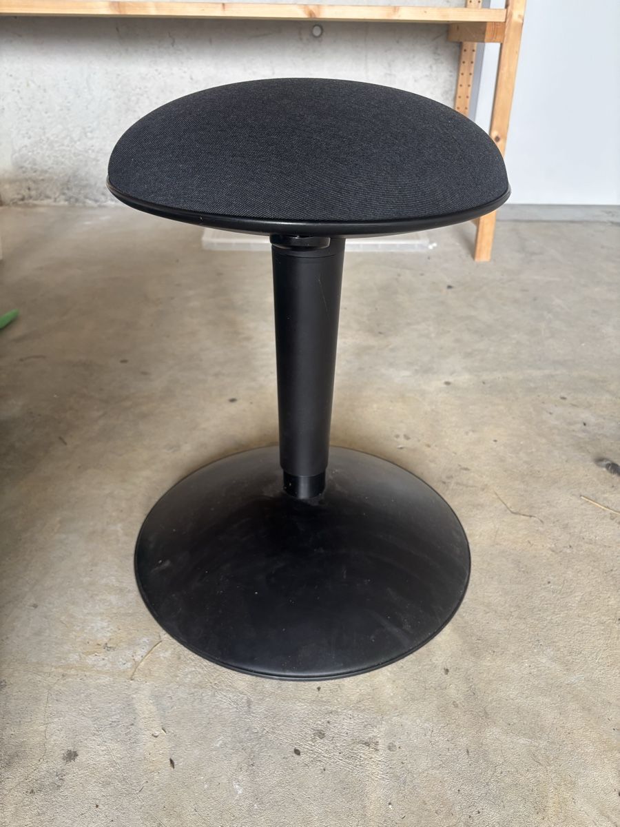 Ikea Hocker: IKEA NILSERIK Stehstütze / Stuhl – Gebraucht aus Beromünster von Ana.8