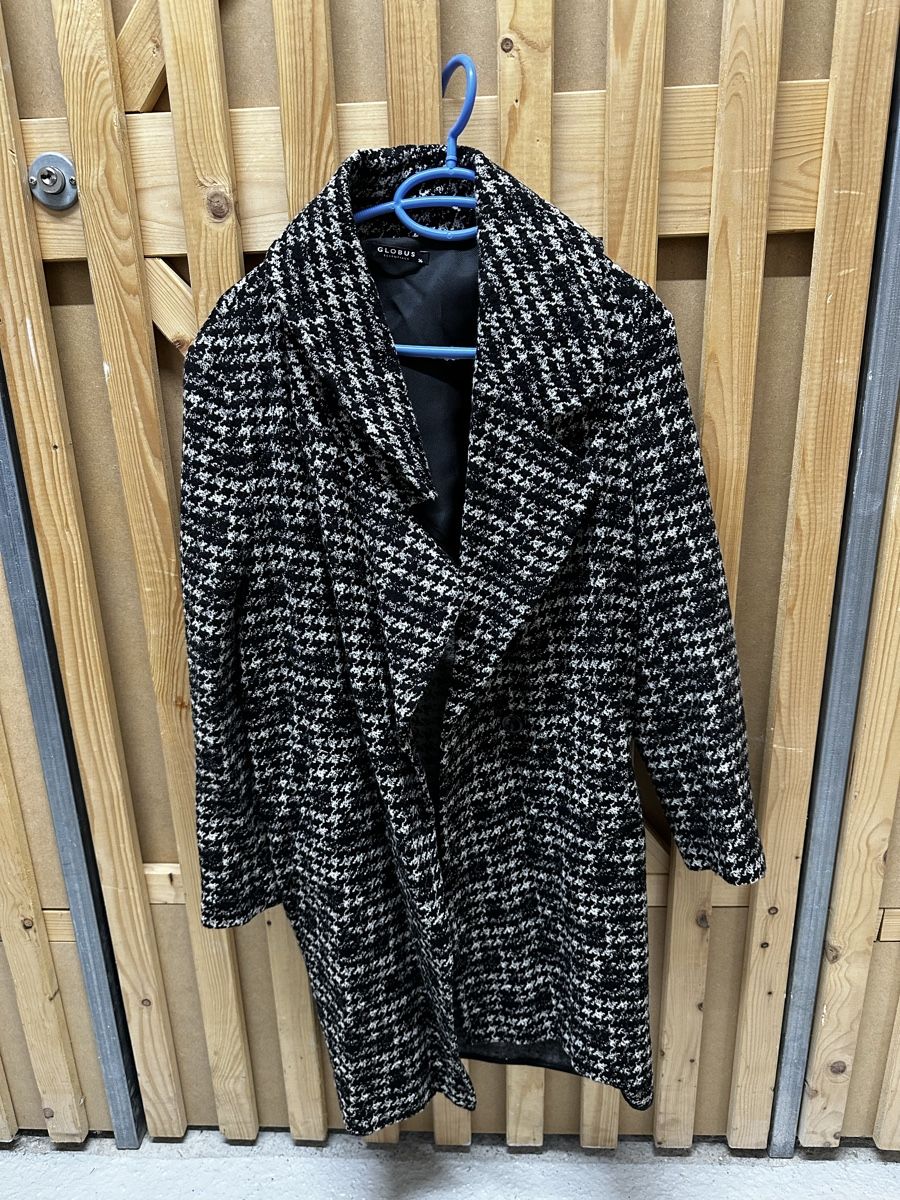 Globus Cappotti: Mantel Globus Essentials schwarz weiss Grösse 36 – Usato da Pully venduto da farzin