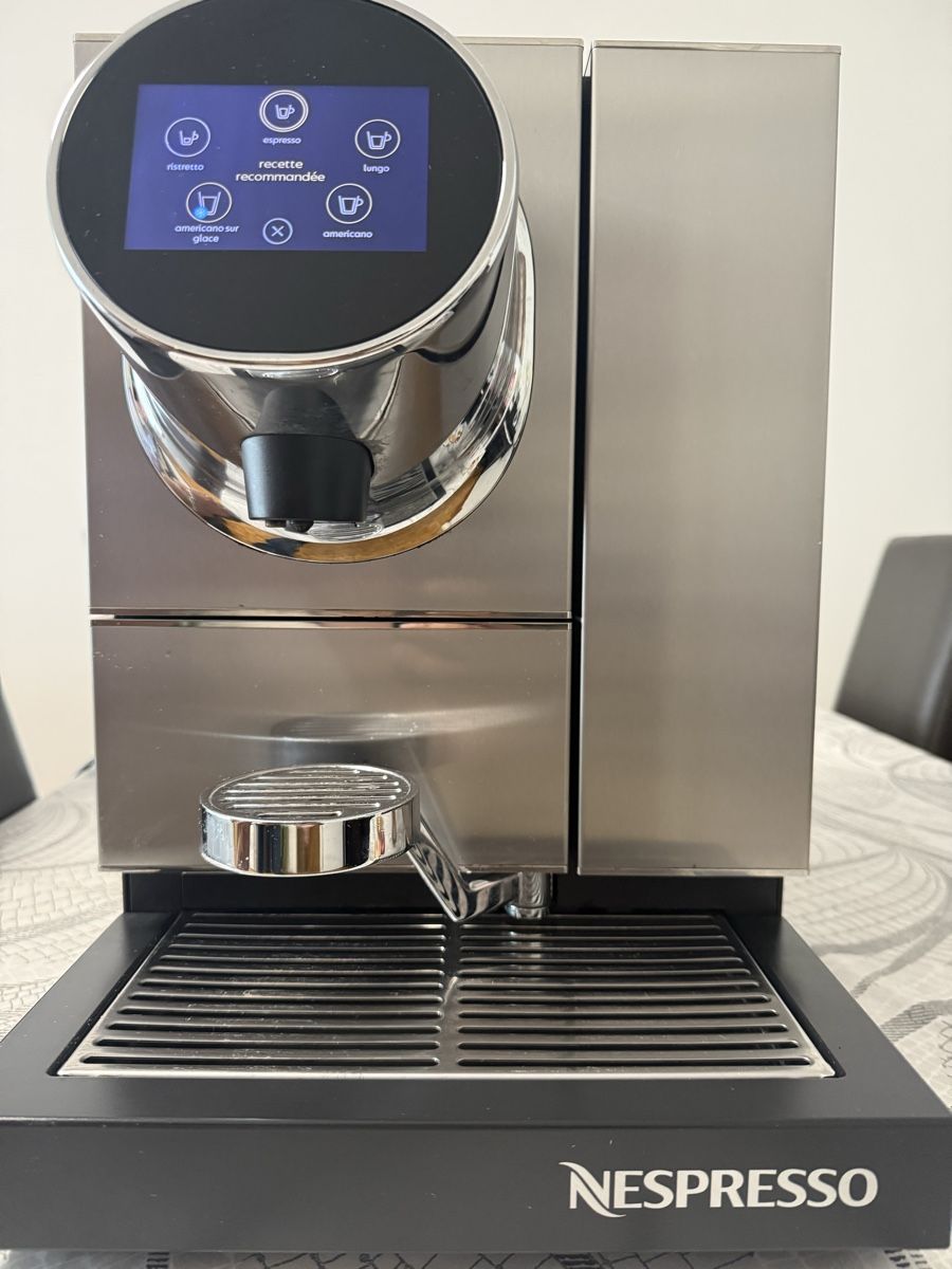 Nespresso Macchine per caffè & Macchine per espresso: Nespresso Pro Momento 100 – Usato da Lausanne venduto da cjrrviseu 1