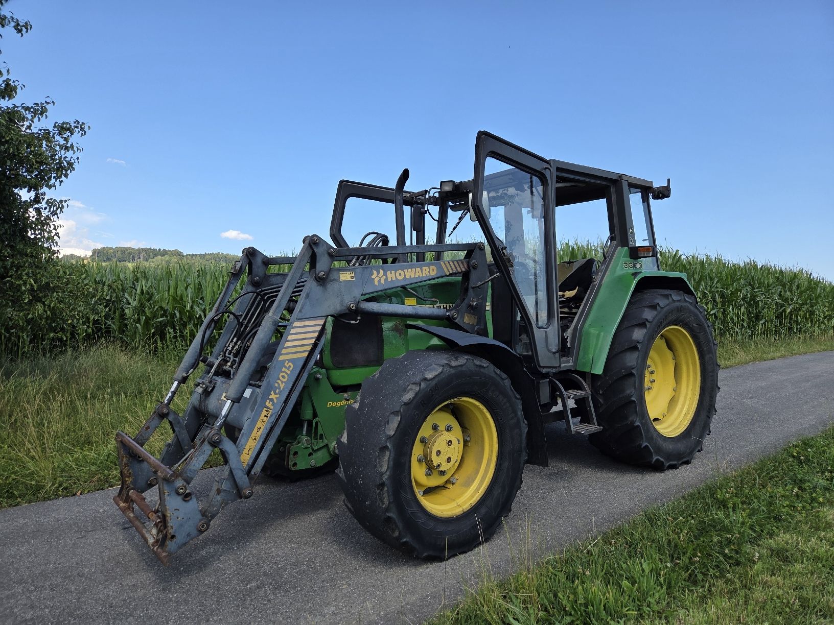 John Deere Traktoren: Traktor John Deere 3300X mit Frontlader 80PS – Gebraucht aus Hausen am Albis von Bob84 8