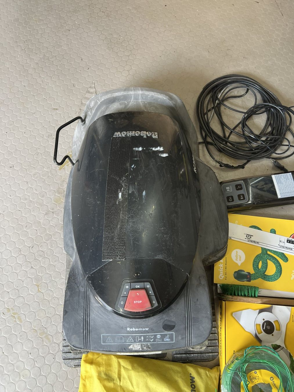 Robomow Tagliaerba: Rasenroboter Robomov 304u – Usato da Walenstadt venduto da Viper1975 1