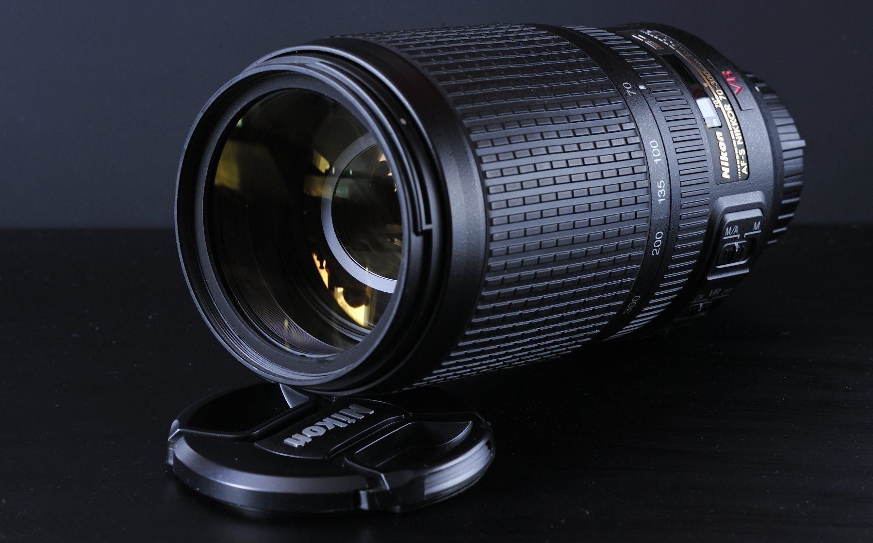 Nikkor Objectifs: Nikon 70-300 mit VR – D'occasion à Fleurier par im_ghl