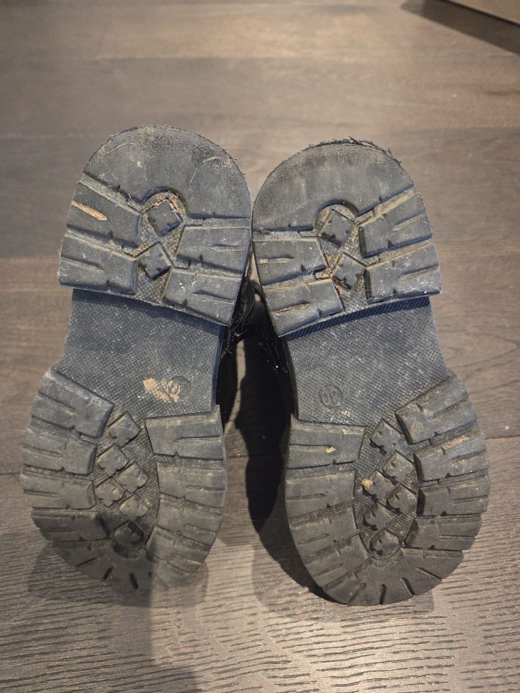 Schuhe für Mädchen: Schwarze Stiefel Grösse 30 gebraucht – Gebraucht aus Glattpark(Opfikon) von mammut66 2