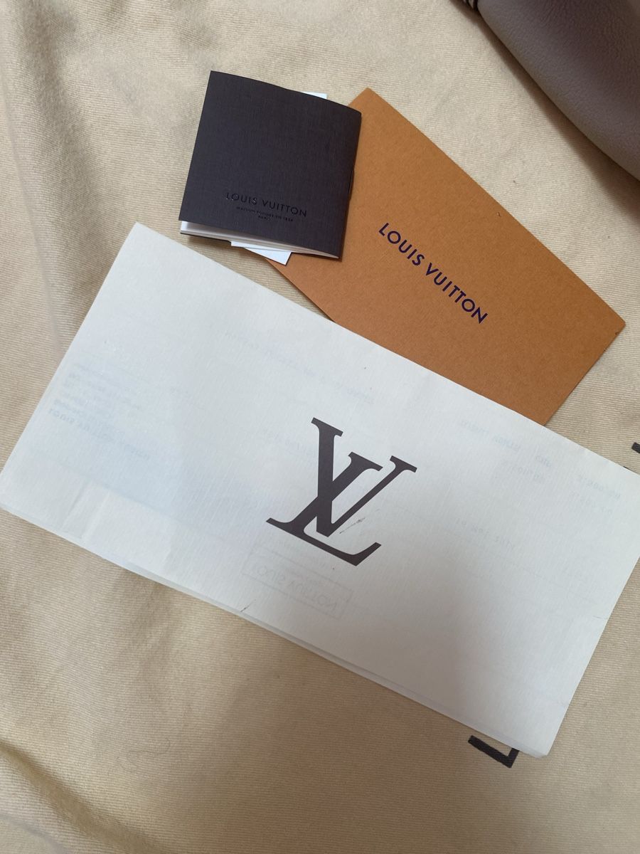 Louis Vuitton Taschen für Damen: Louis Vuitton Tasche Lockit mm v.ca. Galet – Neu (gemäss Beschreibung) aus Hämikon von mic_shq2 2