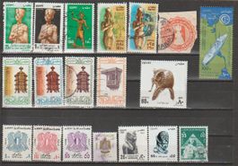 Superbe Collection de Timbres Égyptiens Vintage!
