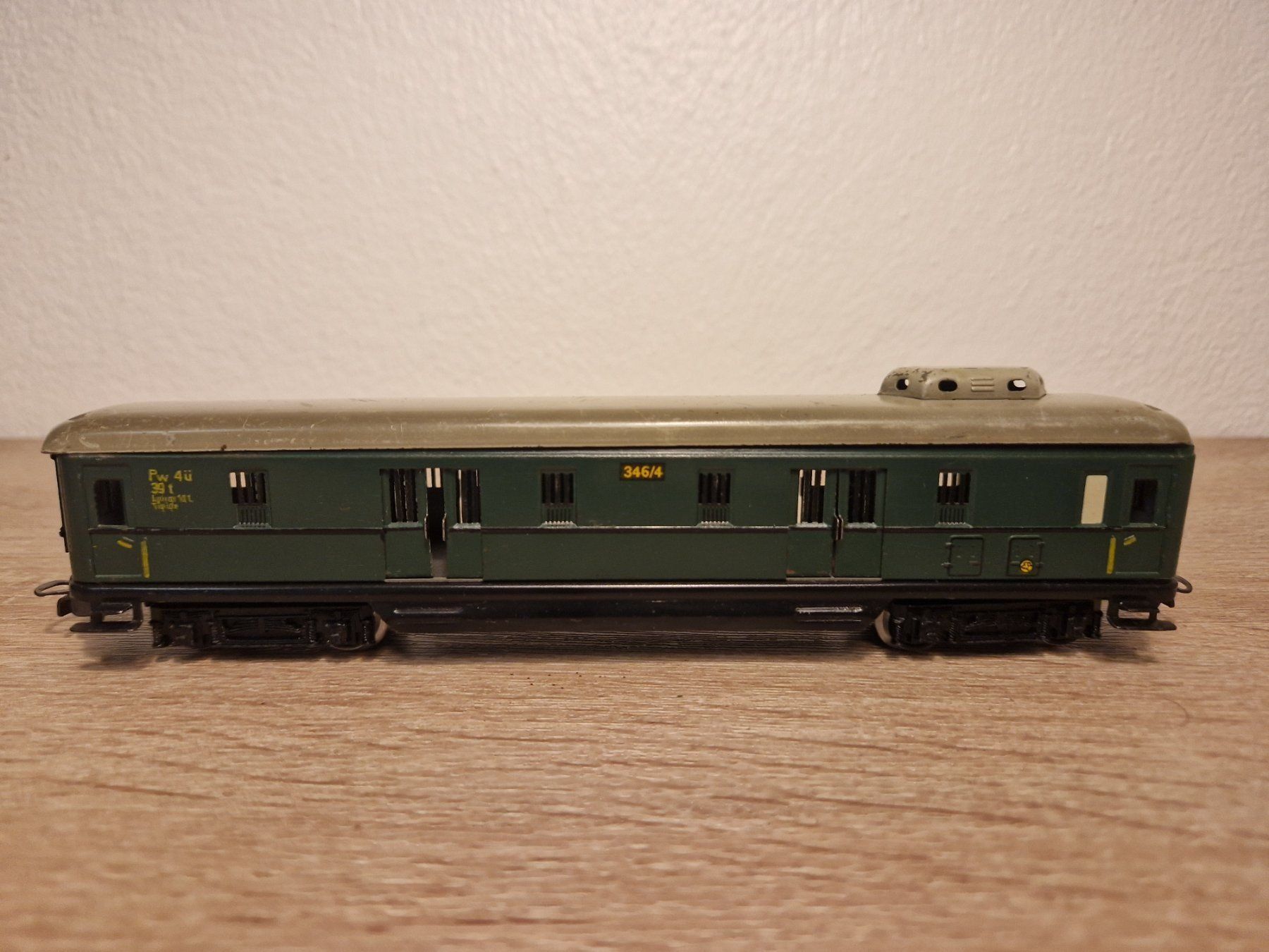 Märklin Modellini di ferrovie: Märklin 346/4 Wagon restauré H0 (2) – Usato da St-Aubin-Sauges venduto da Lo_Go 2