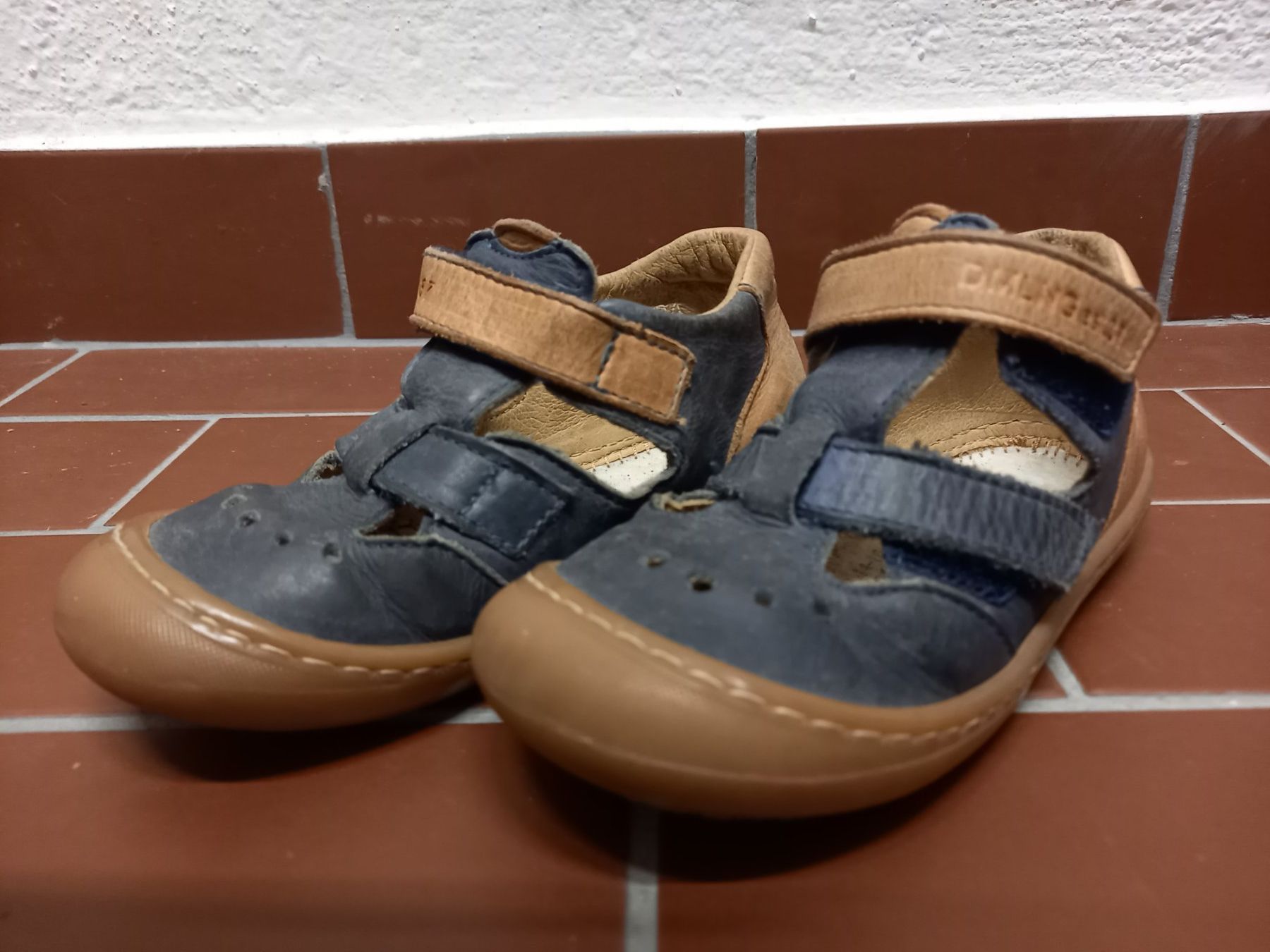 Scarpe per ragazzi: Däumling Sandalen, Lauflernsandal, Gr. 24 – Usato da Zürich venduto da HansBald 2