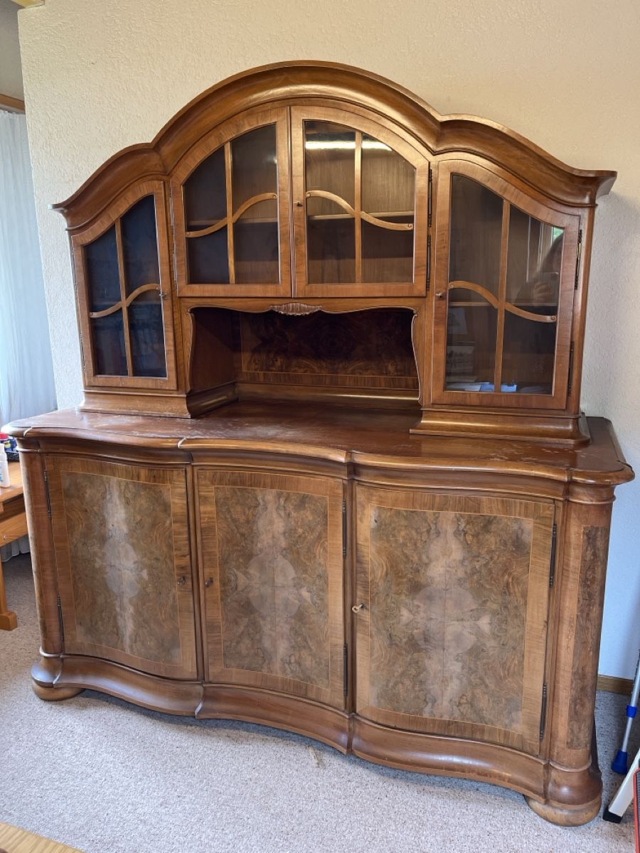Credenze: Antiker Buffet-Schrank, mit Glasvitrine – Usato da Tenniken venduto da Bombadil8