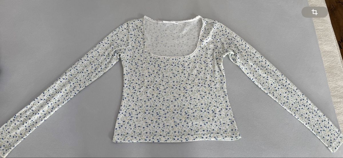 Lotti di vestiti: 6 x bauchfreie Damenshirts – Usato da Hausen am Albis venduto da Tuchen83 5