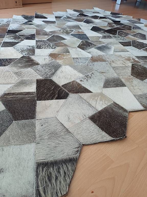 Tappeti: Teppich aus Kuhfell, Patchwork – Usato da Zug venduto da laialy_sue 4