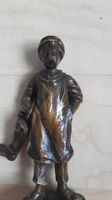 Alte Bronzefigur Wiener Art - Schusterjunge