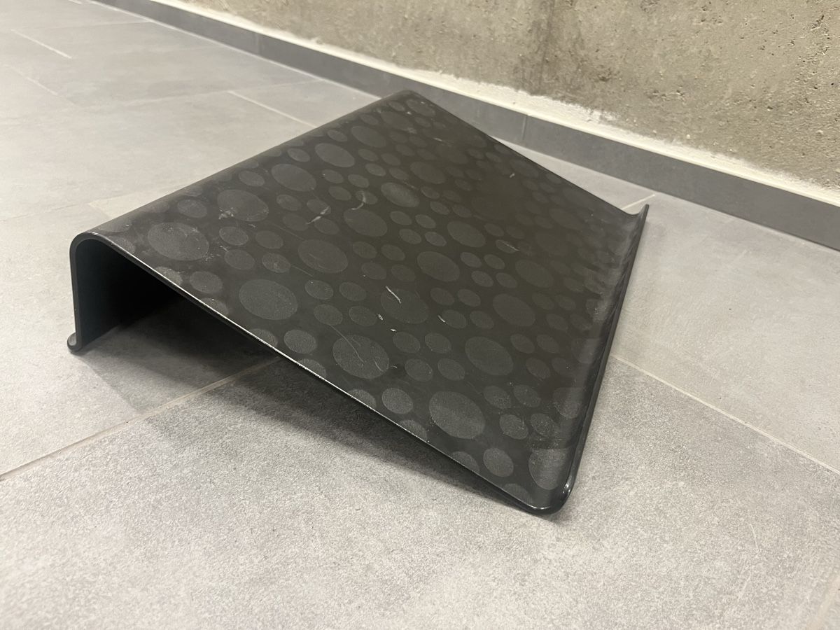 PC: Tavolini portatili per pc  con cuscino imbottito – Usato da Pambio-Noranco venduto da val_97q2 1