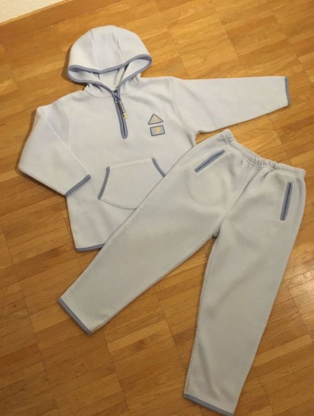 Pantaloni: Fleece Anzug Kinder, Gr 110 – Usato da Zürich venduto da mir_2kjl