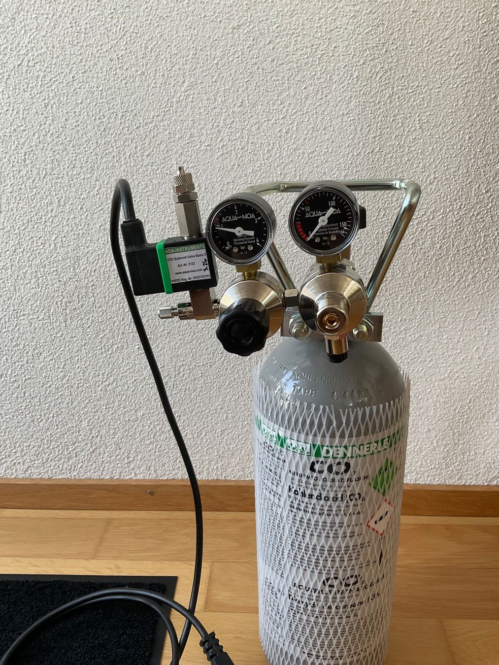 Dennerle Aquarium: Aquarium CO2 Anlage mit Druckminderer & Magnetventil – Neu (gemäss Beschreibung) aus Alpnach Dorf von Oli016 2